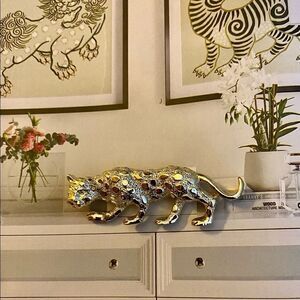 𝅺GERRY’S signed gold tone leopard brooch